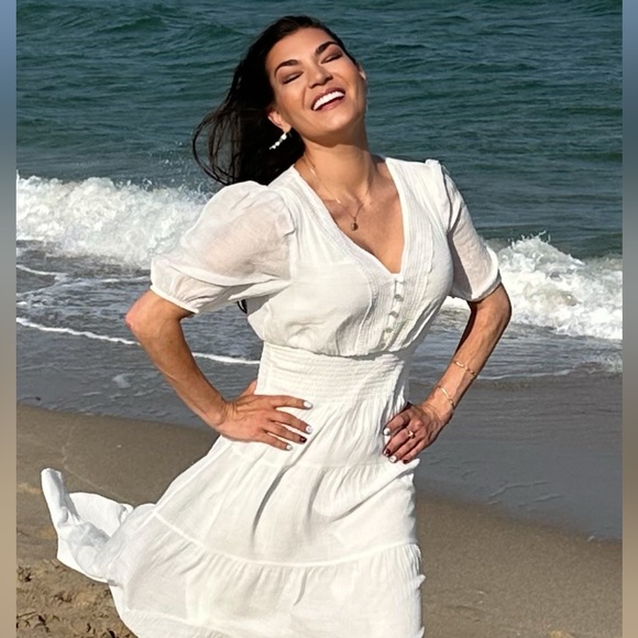 GET TO KNOW ME! - Picture 1 of 11